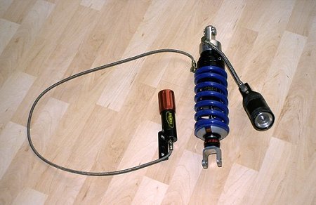 Technoflex-Federbein mit externem Ausgleichsbeh&auml;lter und hydraulischer Federvorspannung