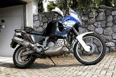 AT mit erh&ouml;htem Fahrwerk