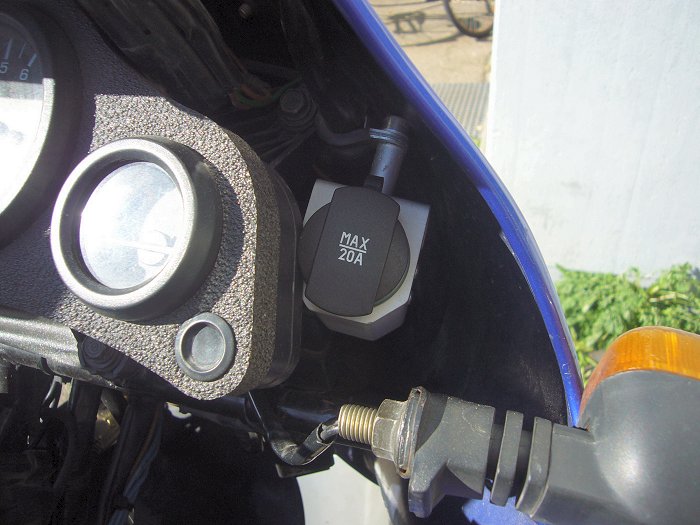 Steckdose im Cockpit