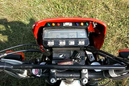 AT-Tripmaster als Tacho, RS232-Schnittstelle f&uuml;r Datenaustausch mit GPS