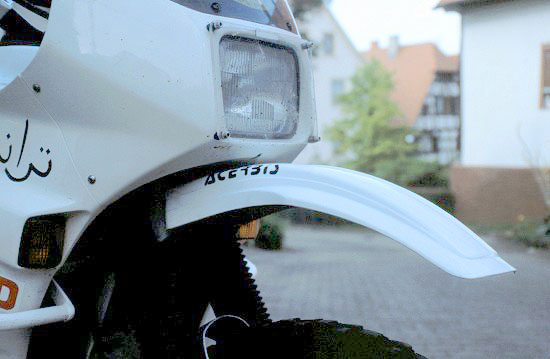 Plexiglas-Scheinwerferschutz