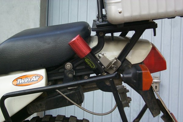 Anbringung der hydraulischen Federvorspannung